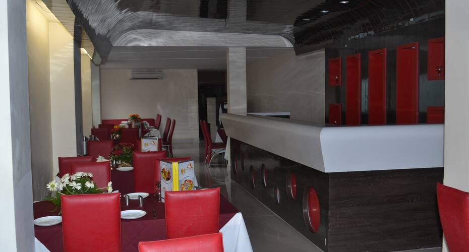 Hotel LA, Budaun 4